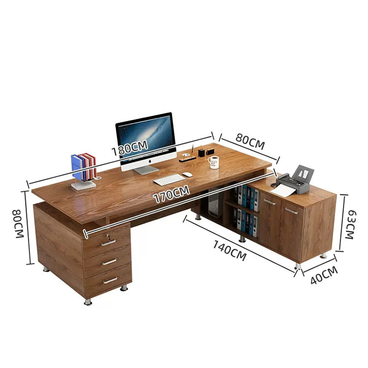 鍵付きキャビネットと配線機能で整う、モダンL字型役員デスク
