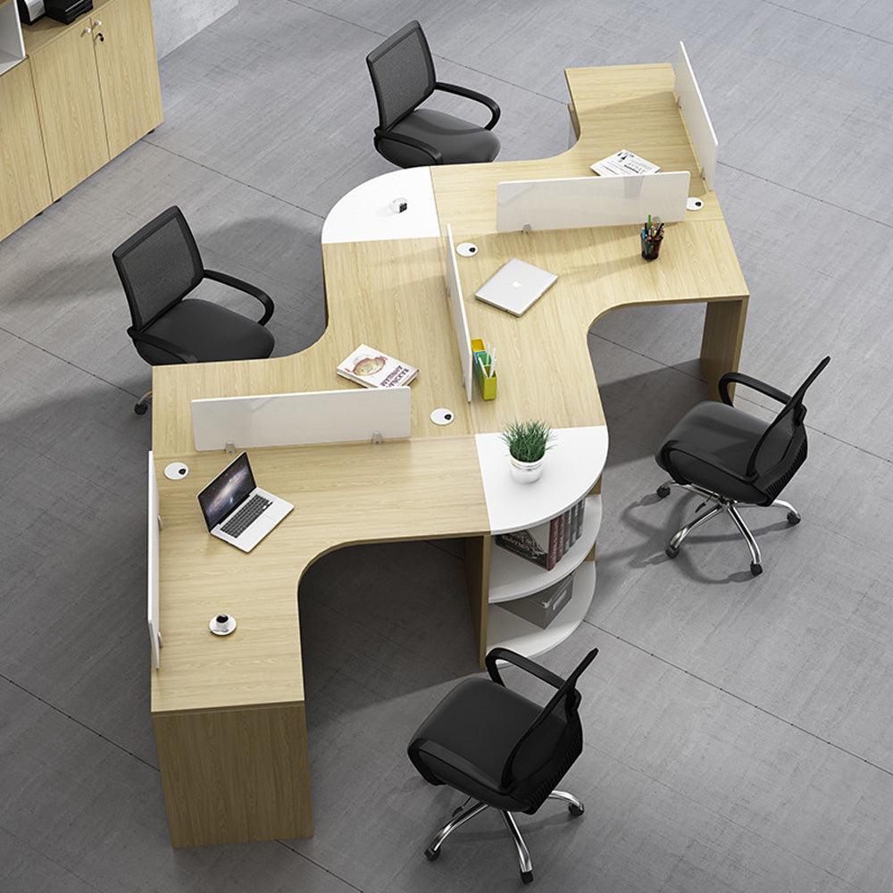 空間に柔らかくなじむ、やさしい曲線のオフィスデスク