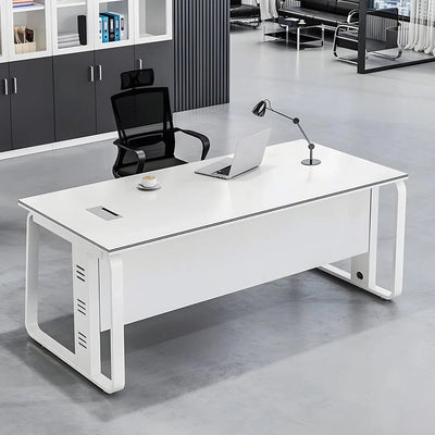 シンプルモダンなエグゼクティブデスク（パーティクルボード製）– 洗練されたデザインと優れた耐久性