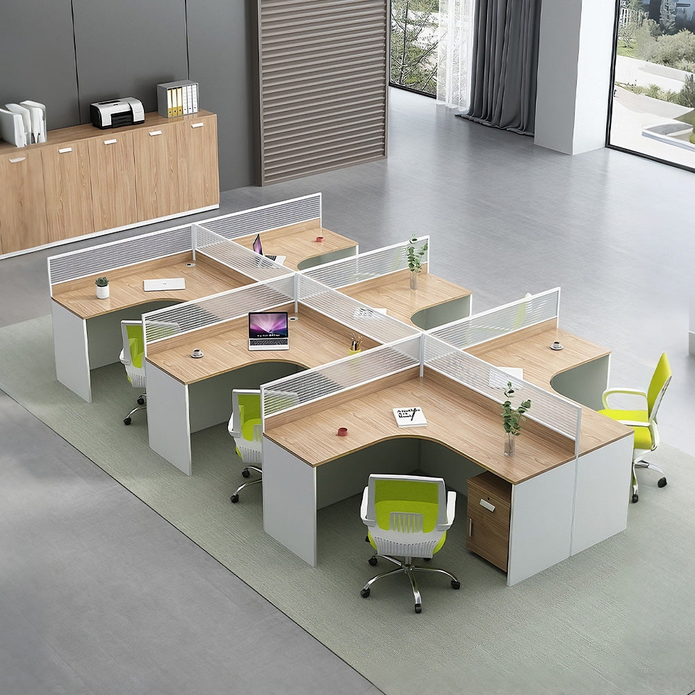 視線と音を遮る、パネル付きワークデスク