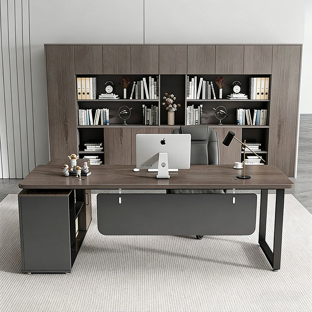 優しい木目と高機能を融合した、丸角デザインのエグゼクティブデスク