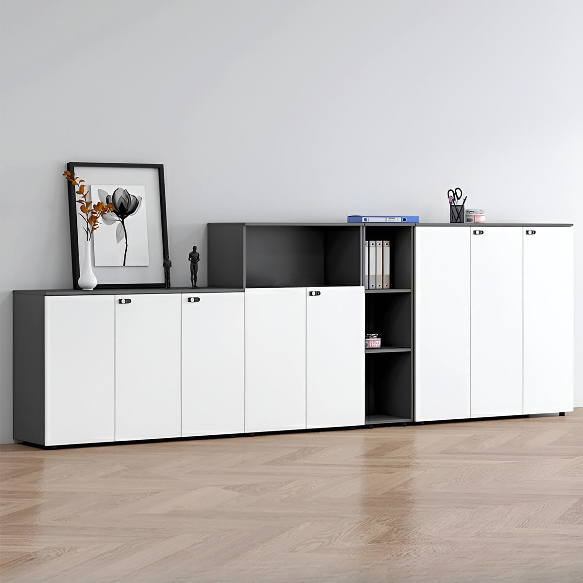 背板付き　安定性　ダイヤル錠　エコ板材　可動棚板　アジャスター　キャビネット　収納キャビネット　大容量　実用　シンプル　ホワイト　ナチュラル　カスタマイズ可能　CWG-K-022