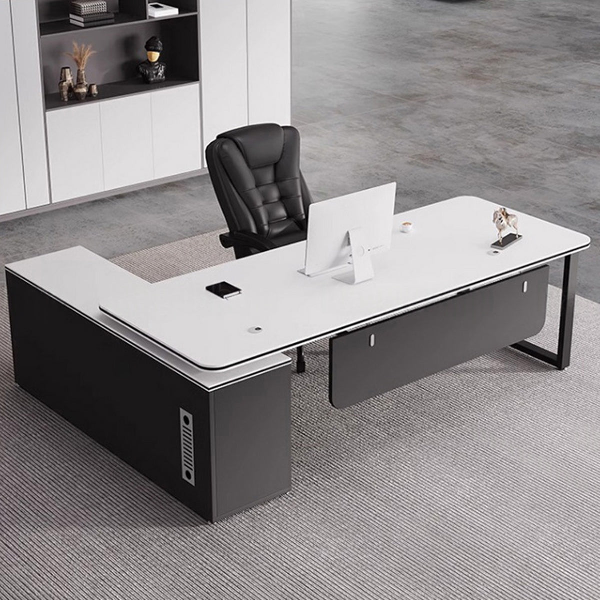 優しい木目と高機能を融合した、丸角デザインのエグゼクティブデスク