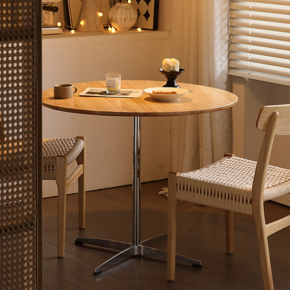 タイ天然木円卓｜単柱金属テーブル脚｜足元活動スペース確保デザイン