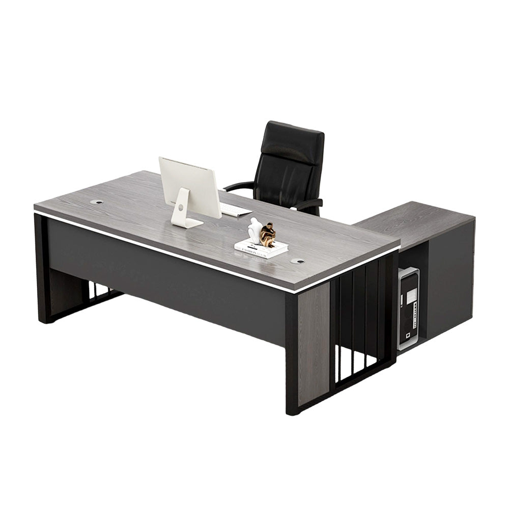 分離型キャビネットと美しい木目が調和する、機能派エグゼクティブデスク